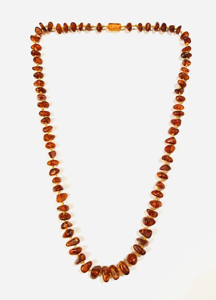 Jantarový náhrdelník, 73 cm